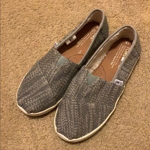 TOMS casual shoe with lining for warmer wear